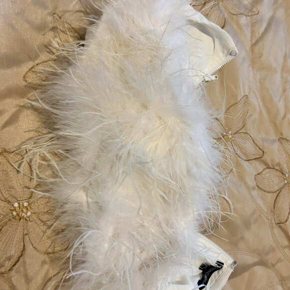 Cotoon Candyla Feathery Top in Size Small - Picture 1 of 3